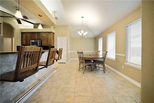 3906 Boomerang Dr, Corpus Christi, TX 78414