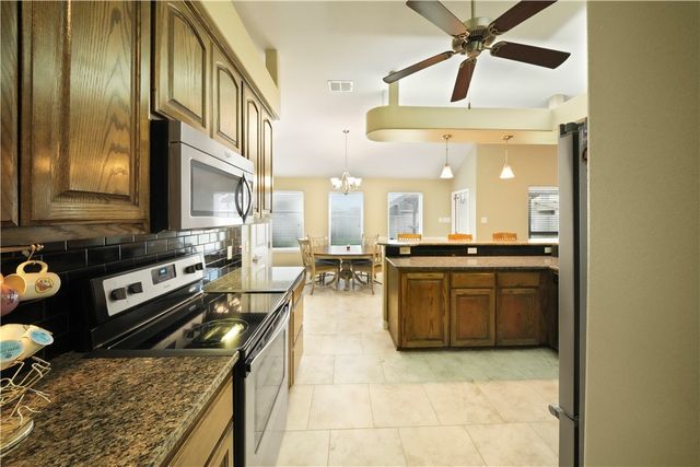 3906 Boomerang Dr, Corpus Christi, TX 78414