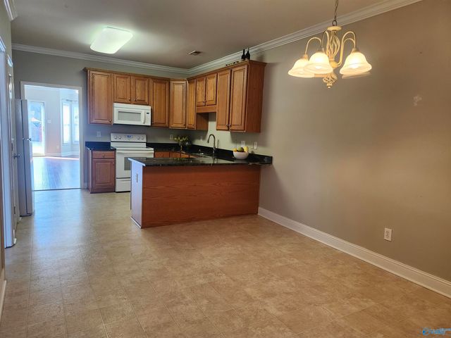 1208 Autumn Lane, Hartselle, AL 35640