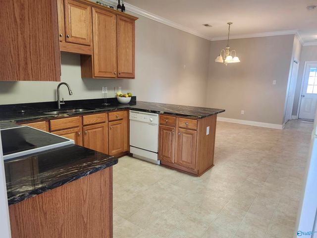 1208 Autumn Lane, Hartselle, AL 35640