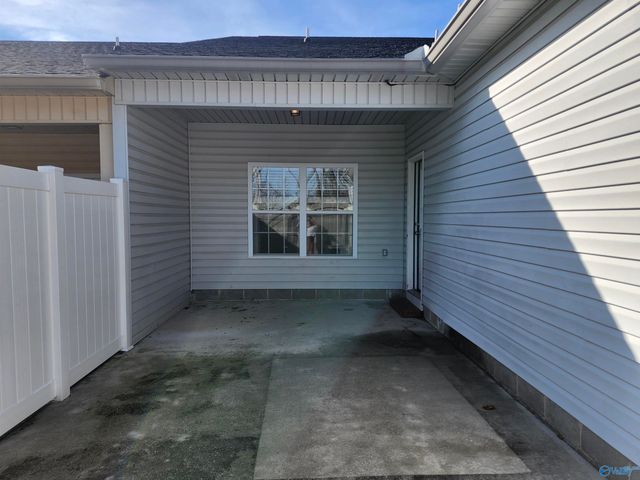 1208 Autumn Lane, Hartselle, AL 35640