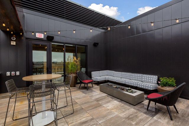 728 3rd Street N 202, Minneapolis, MN 55401