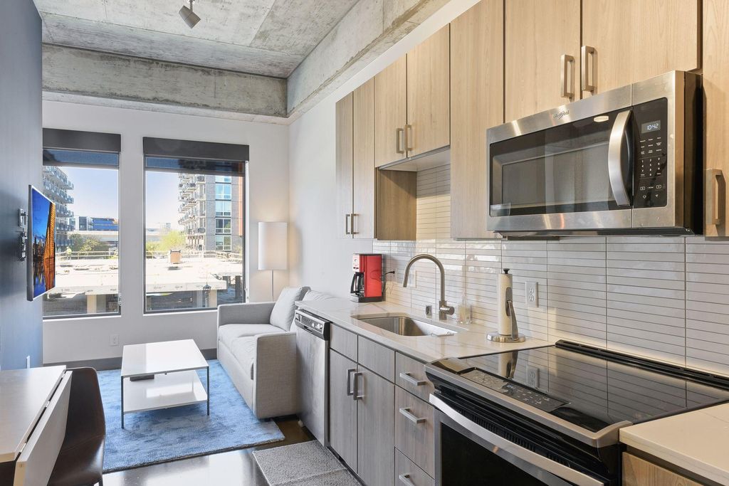 728 3rd Street N 202, Minneapolis, MN 55401