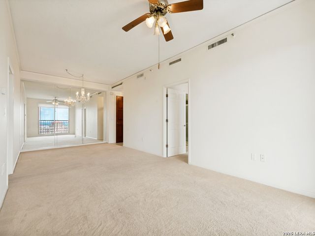 1 Towers Park Ln Apt 1607, San Antonio, TX 78209