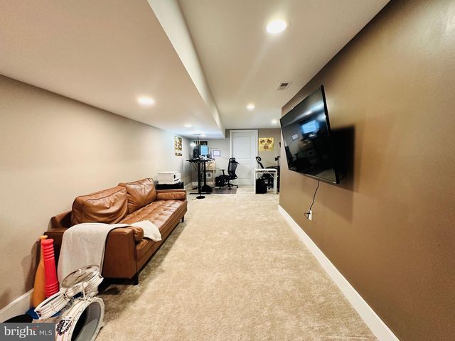 822 HARLEM AVE, Baltimore, MD 21201