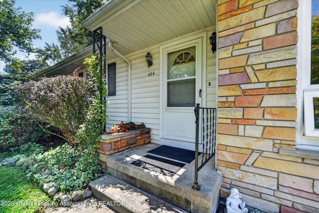 624 S Mcroberts Street, Mason, MI 48854