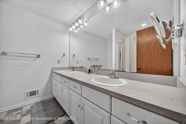 624 S Mcroberts Street, Mason, MI 48854