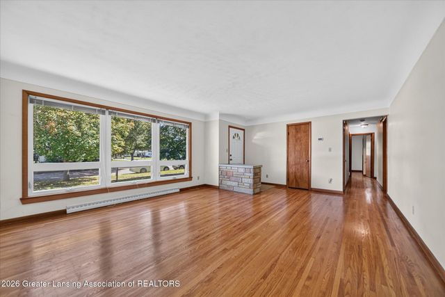 624 S Mcroberts Street, Mason, MI 48854