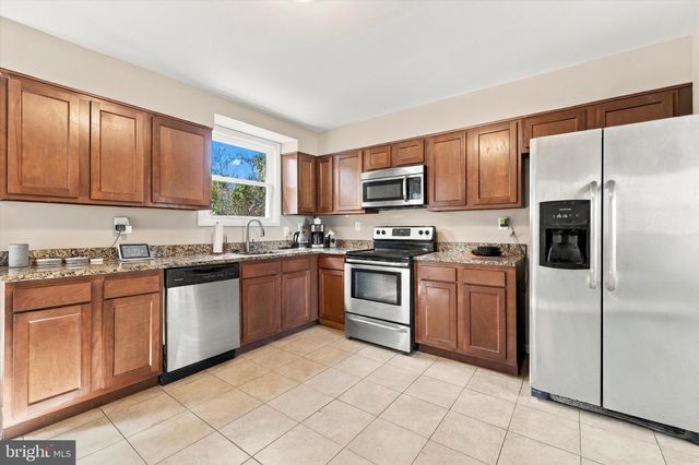 210 TANSBORO RD, Berlin, NJ 08009