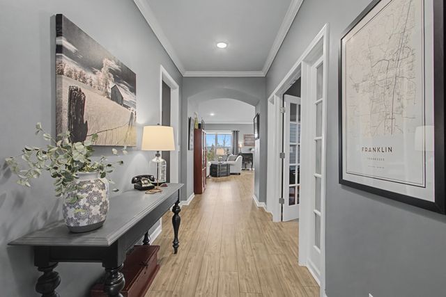 1022 Sumner Grv, Spring Hill, TN 37174