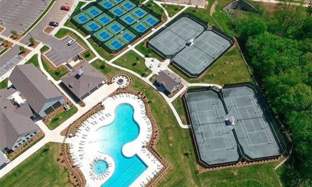 1022 Sumner Grv, Spring Hill, TN 37174