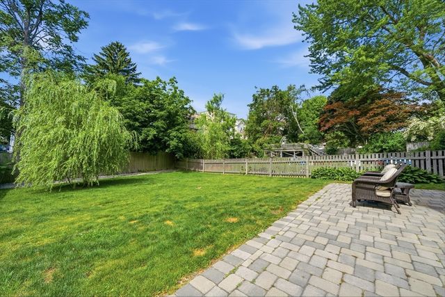 60-62 Cornell St 62, Boston, MA 02131