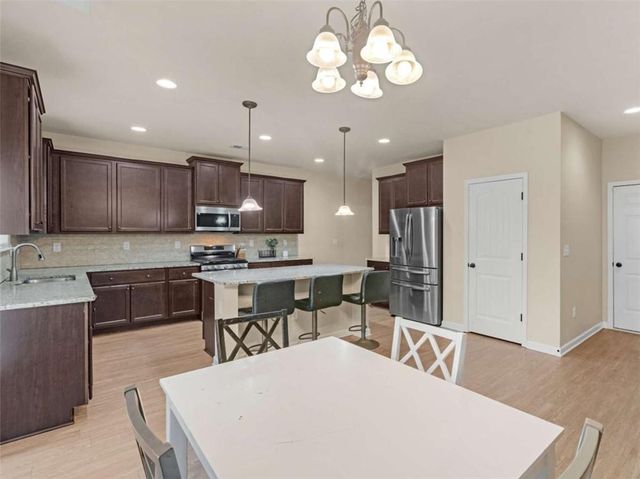 148 Delwood Drive, Mcdonough, GA 30252