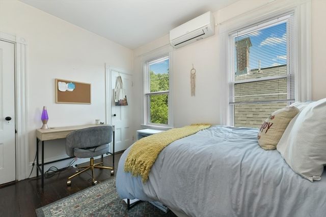 530-532 E Sixth Street 3, Boston, MA 02127