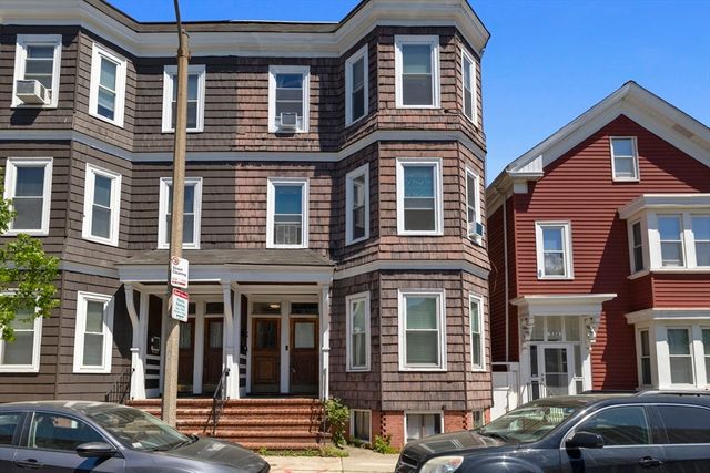 530-532 E Sixth Street 3, Boston, MA 02127