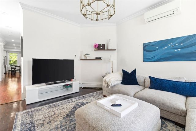 530-532 E Sixth Street 3, Boston, MA 02127