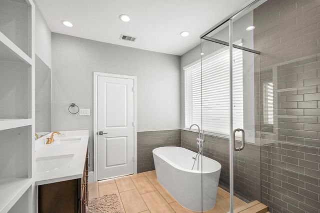 411 N Nagle Street A, Houston, TX 77003