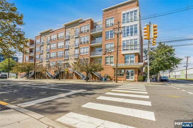 55 Mallory Avenue 69, Jersey City, NJ 07305