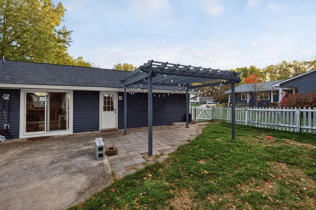 1042 Van Kirk Drive, Marysville, OH 43040