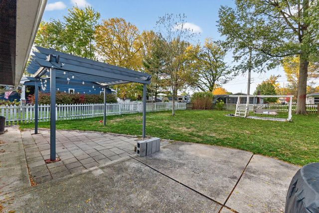 1042 Van Kirk Drive, Marysville, OH 43040