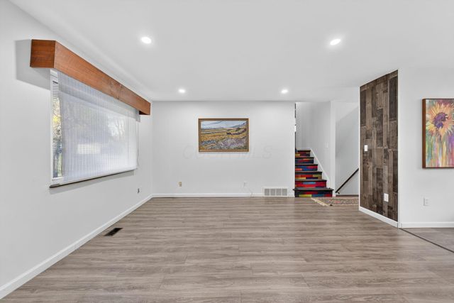 1042 Van Kirk Drive, Marysville, OH 43040