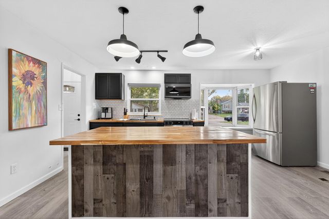 1042 Van Kirk Drive, Marysville, OH 43040