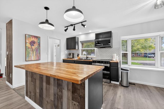 1042 Van Kirk Drive, Marysville, OH 43040