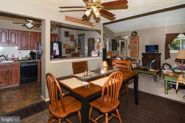 15 DOVER DR, Lindenwold, NJ 08021