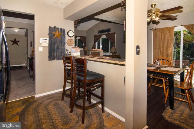 15 DOVER DR, Lindenwold, NJ 08021