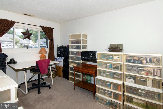 15 DOVER DR, Lindenwold, NJ 08021