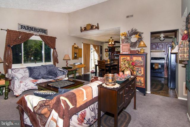 15 DOVER DR, Lindenwold, NJ 08021