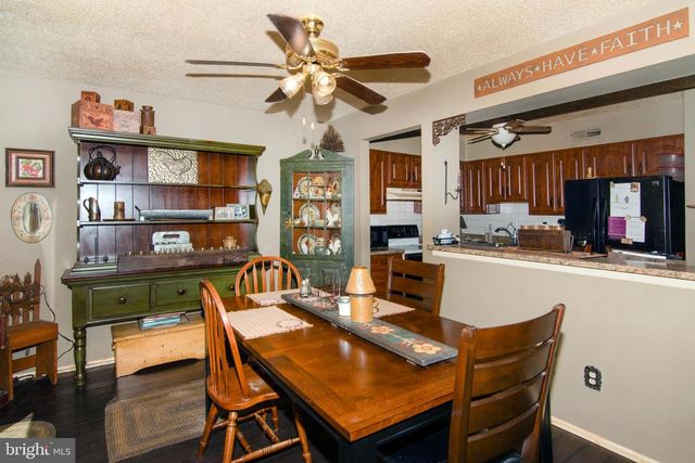 15 DOVER DR, Lindenwold, NJ 08021