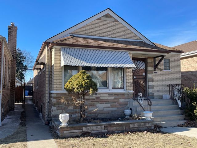 7148 S Sawyer Avenue, Chicago, IL 60629