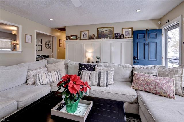 256 Malden LN, Newport News, VA 23602