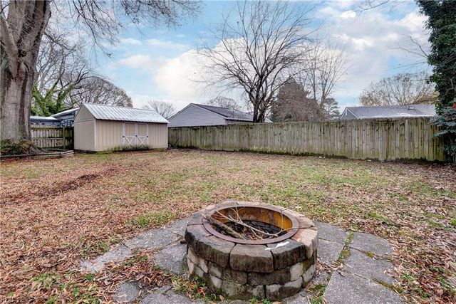 256 Malden LN, Newport News, VA 23602