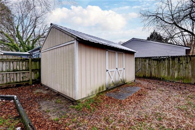 256 Malden LN, Newport News, VA 23602