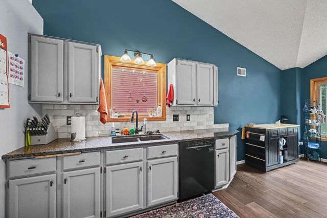 240 Woodridge Lane, Circle Pines, MN 55014
