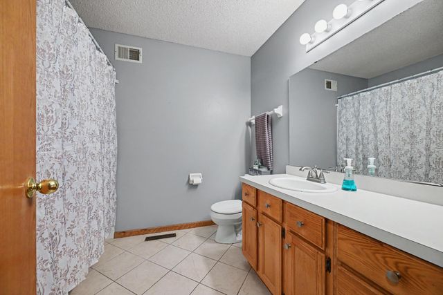 240 Woodridge Lane, Circle Pines, MN 55014