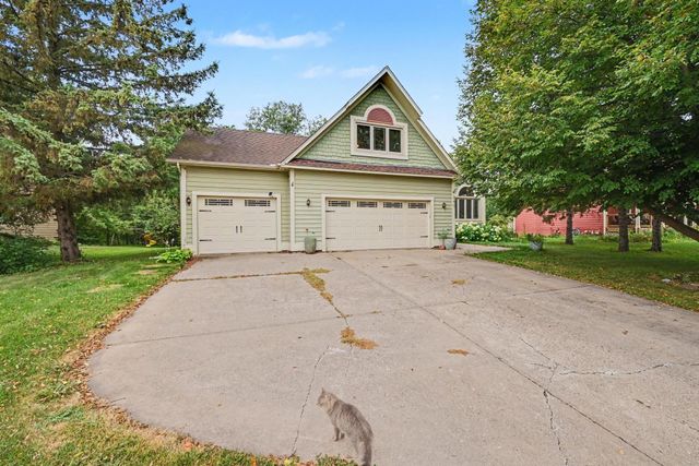 240 Woodridge Lane, Circle Pines, MN 55014