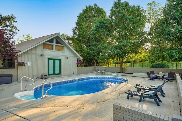 843 W Bockman Way, Sparta, TN 38583