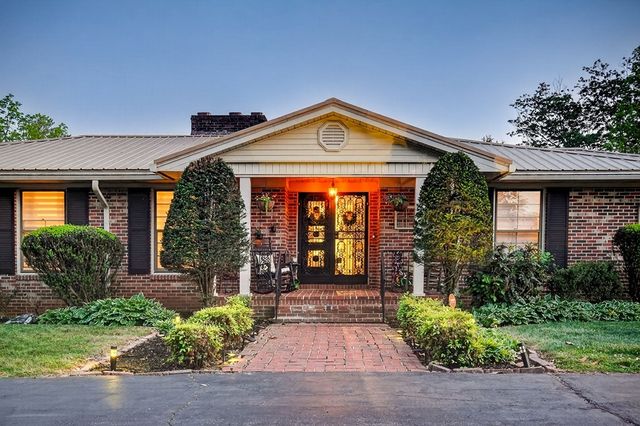 843 W Bockman Way, Sparta, TN 38583