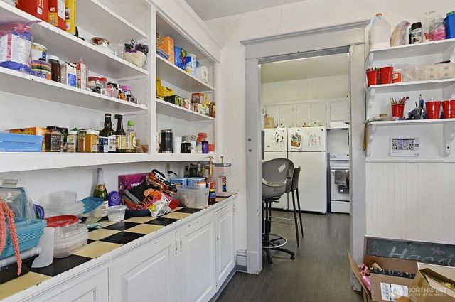5201 19th Avenue NE, Seattle, WA 98105