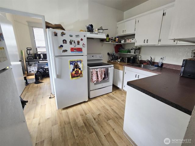 5201 19th Avenue NE, Seattle, WA 98105