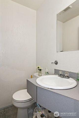 5201 19th Avenue NE, Seattle, WA 98105