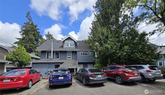 5201 19th Avenue NE, Seattle, WA 98105