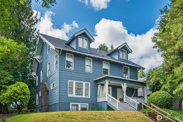 5201 19th Avenue NE, Seattle, WA 98105