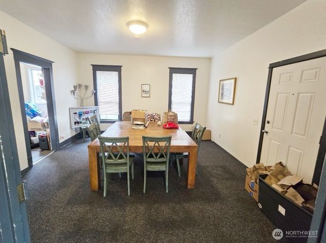 5201 19th Avenue NE, Seattle, WA 98105