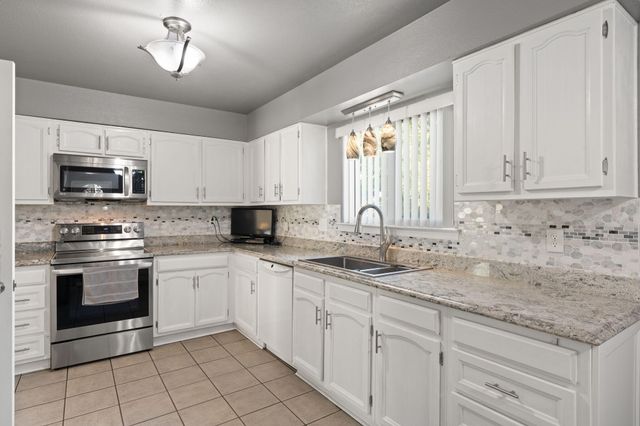 1212 Michael Hughes Drive NE, Albuquerque, NM 87112