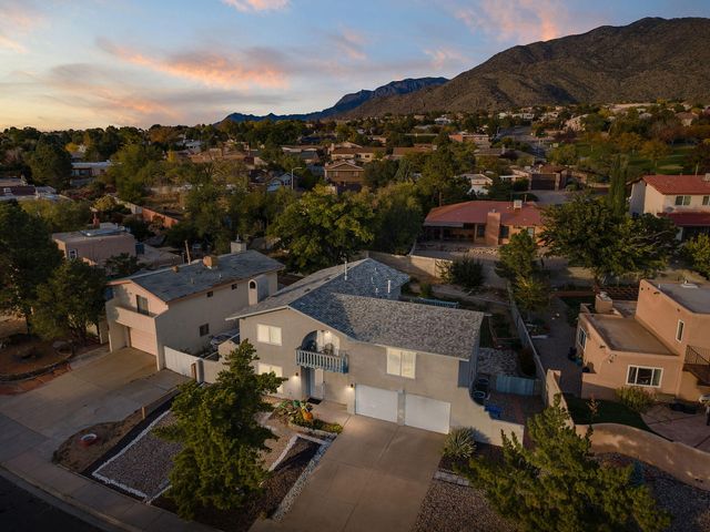 1212 Michael Hughes Drive NE, Albuquerque, NM 87112