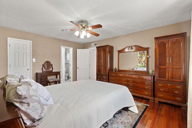 1212 Michael Hughes Drive NE, Albuquerque, NM 87112